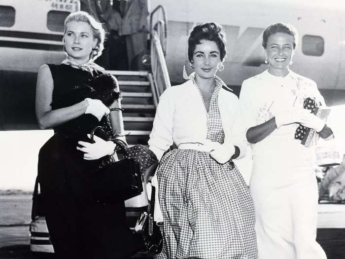 Leading ladies Grace Kelly, Elizabeth Taylor, and Laraine Day also wore immaculate outfits when they landed in New York in 1954.