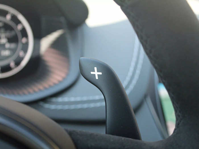 The gear-shifting paddles behind the steering wheel were made of solid metal and made a satisfying ping if you flicked them. 