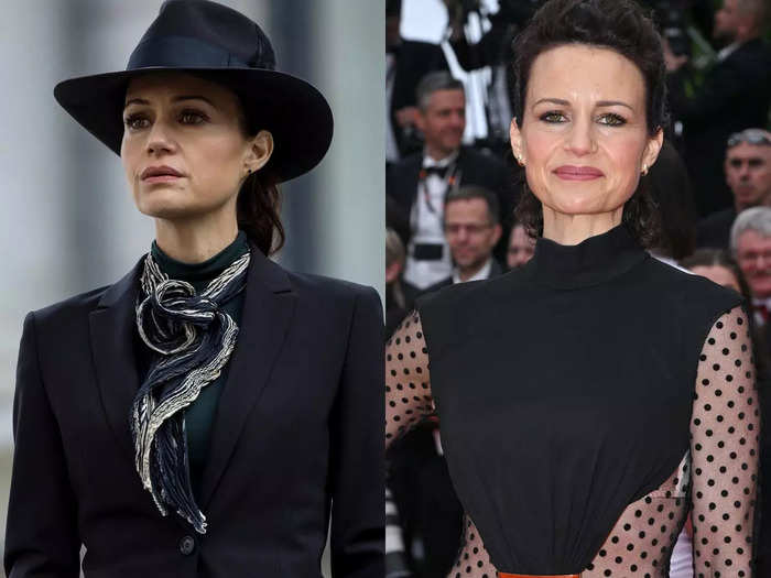 Carla Gugino plays a mysterious woman from the Usher family