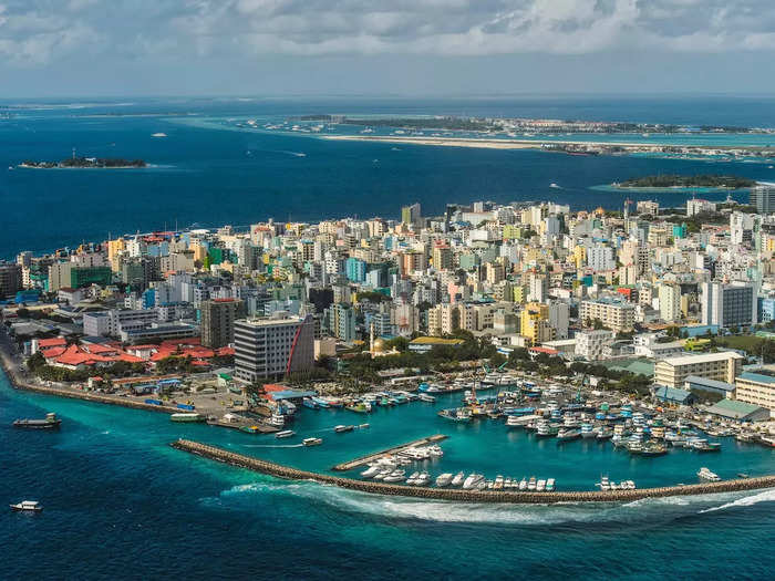 Rob Morris, global head of consultancy at aviation data firm Cirium, told CNN that Dubai is already "presently well served from Malé."