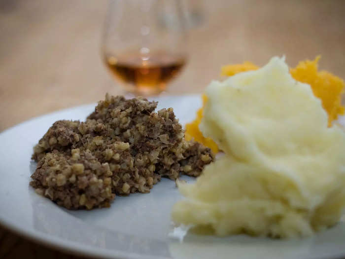 Some tourists are reluctant to try haggis, but in our opinion, they shouldn