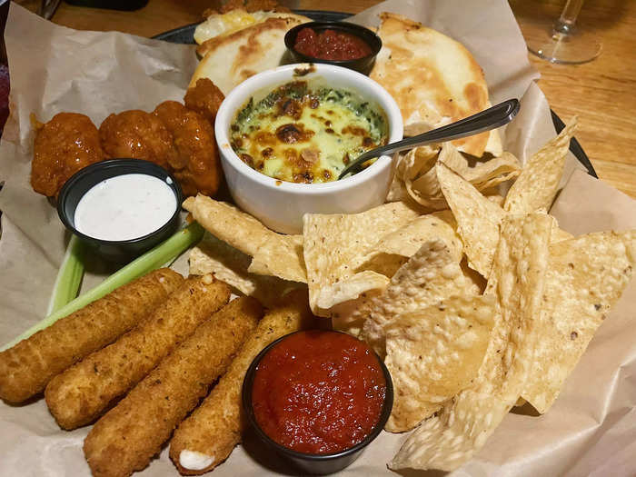 We wanted to try as many appetizers as possible, so we started with the classic combo appetizer platter.