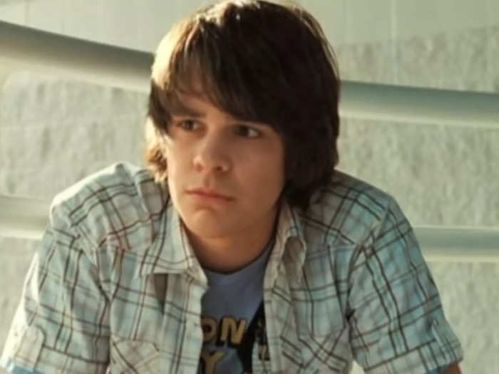 Johnny Simmons played Chip Dove.