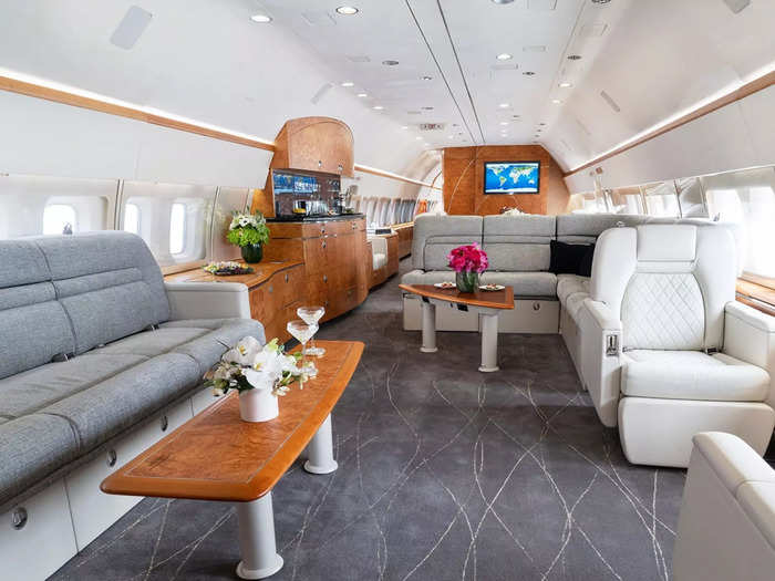 Boeing’s time-saving BBJ Select program detours from the tailor-made interiors typically installed on its VIP business planes. 