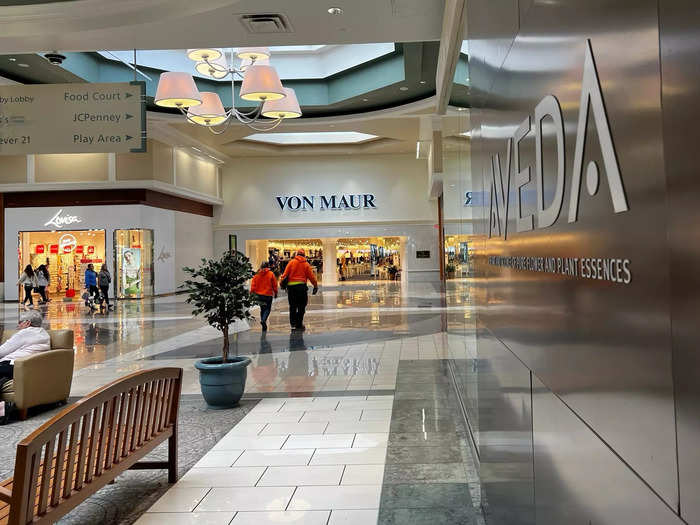 Several retail brands have recenlty opened at the mall.