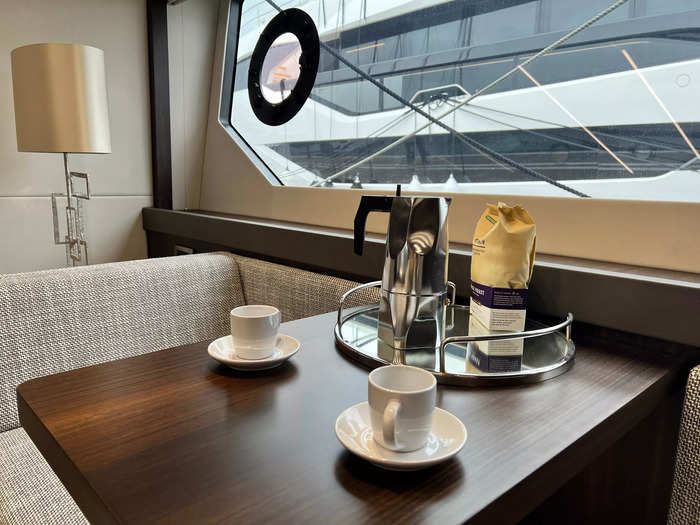 There was enough space for this table where you could enjoy a coffee with a view of the water (or in this case another yacht).