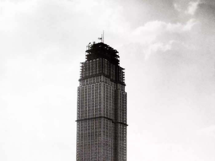 The Empire State Building was built on the original location of the Waldorf Astoria Hotel.