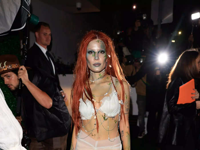 Halsey bared her abs in this siren costume. Her partner, Avan Jogia, wore a pirate costume.