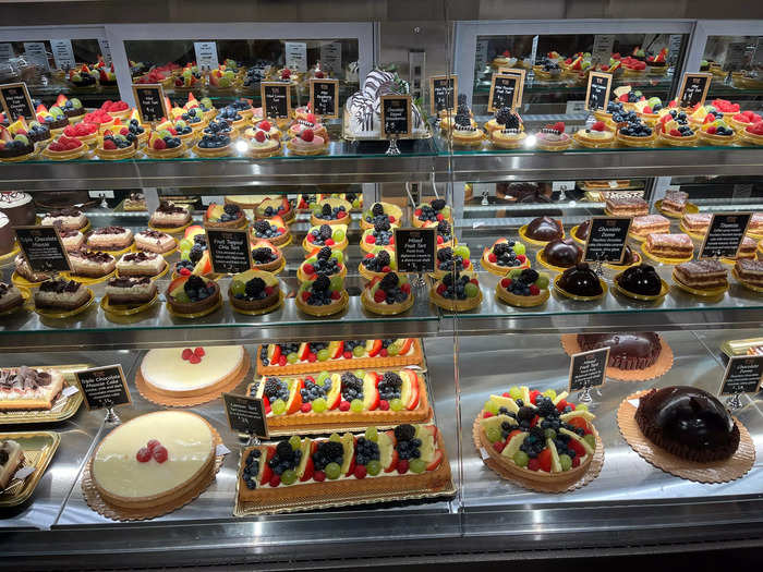 There were also various bakery counters selling fresh breads and elaborate pastries.