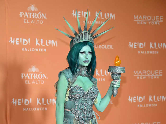 TikTok star Emma Norton became the Statue of Liberty.