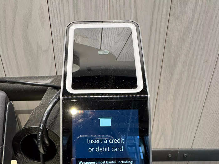 It then prompted me to insert a credit or debit card.