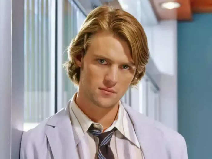 Jesse Spencer starred as Dr. Robert Chase.