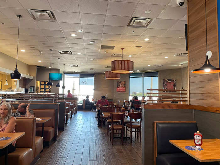 The interior of IHOP looked cozy.