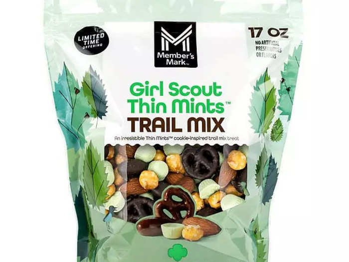 Enjoy the taste of your favorite Girl Scout cookies with Member’s Mark Thin Mints trail mix.