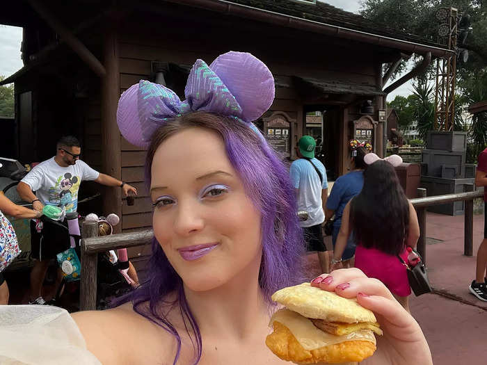 I thought the breakfast biscuit sandwich in Frontierland was underwhelming. 