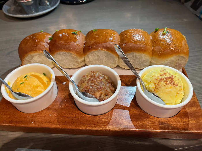 On the other hand, the bread service at Ale & Compass was my least favorite appetizer this year.