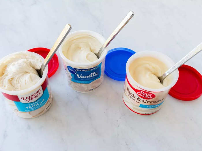 To find the best vanilla frosting, I considered appearance, flavor, and texture.