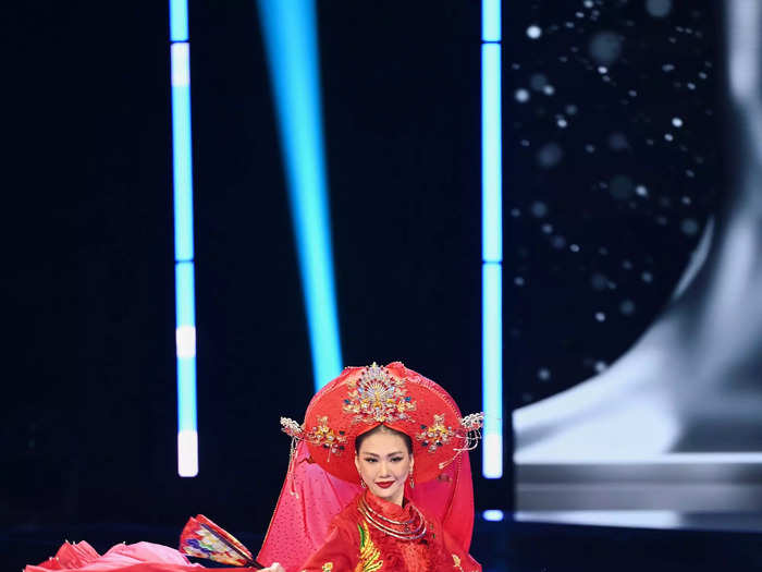 Miss Vietnam Bùi Quỳnh Hoa