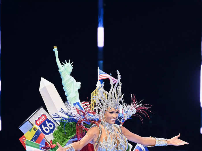 Miss USA Noelia Voigt looked to America