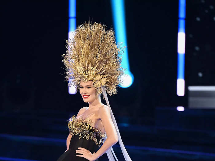 Like many contestants, Miss Slovakia Kinga Puhova looked to her country