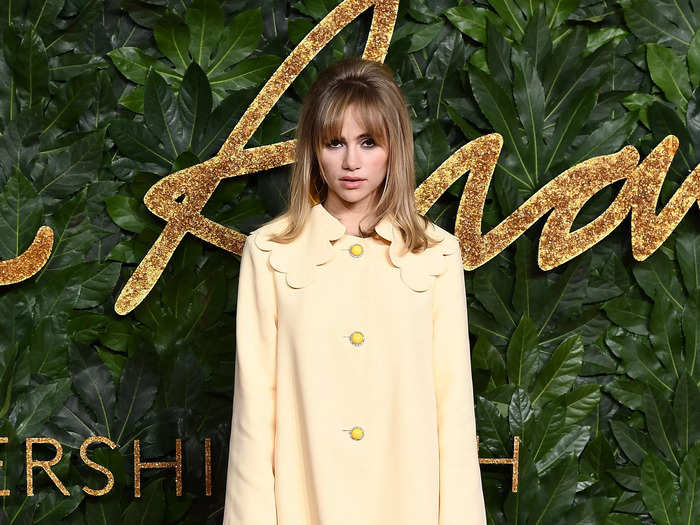 A few months later, she arrived at the Fashion Awards wearing a 1960s-inspired minidress.