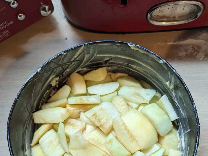 Adding the apples was surprisingly challenging. 