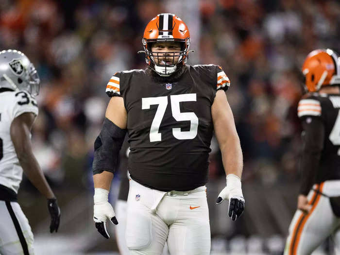 Cleveland Browns guard Joel Bitonio