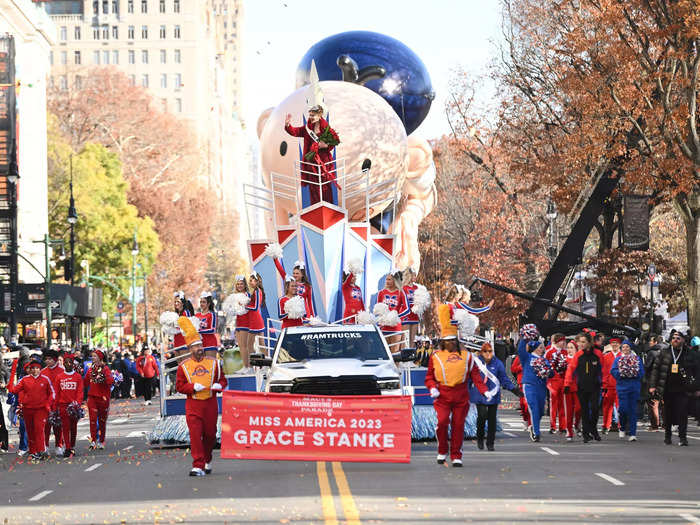 Miss America 2023 Grace Stanke made an appearance in a patriotic float.