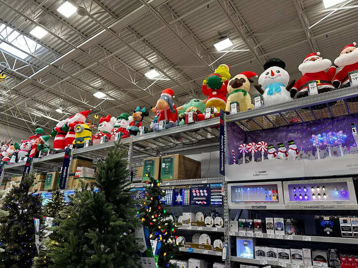 If you like holiday inflatables, Lowe