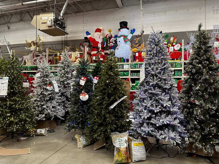 The seasonal decor was easy to spot as I walked through the store.