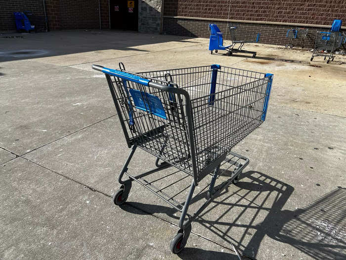 Another thing I noticed, while walking around the store: This location is still using the old-style shopping carts.