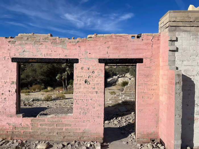 According to Atlas Obscura, not much is known about the ruins. And the photography website Cali49 says the structures are thought to have once been home to the Ohlson family. 