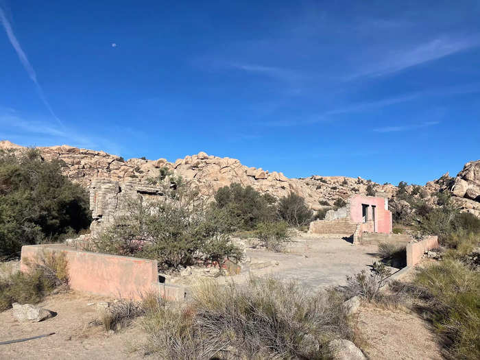 A short detour from the trail led to a handful of partially standing walls and what was once a fireplace. Together, they made up the Wonderland Ranch ruins.