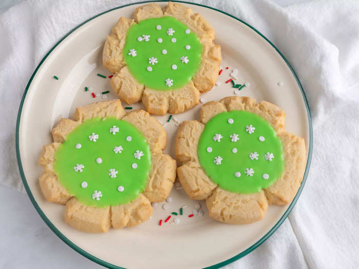 The finished cookies have the perfect texture.