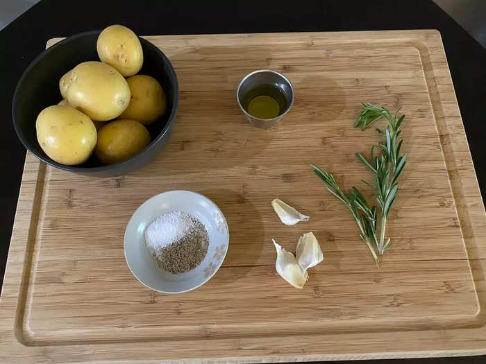 Ray has a quick, five-ingredient recipe for rosemary-flavored potatoes.