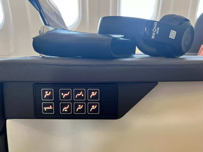 Buttons on the armrest allow for a variety of other seat positions, like changing the pitch or moving it backwards.