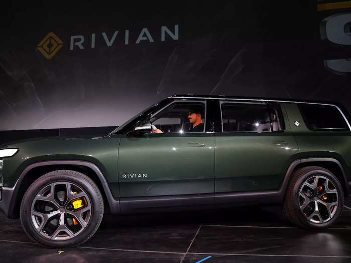 Rivian R1S