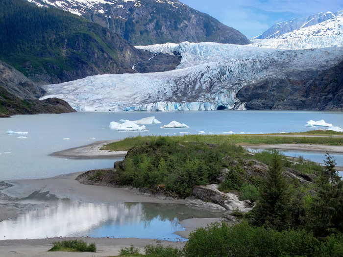 The vast expanse of the Alaskan wilderness represents endless opportunities for adventurers.