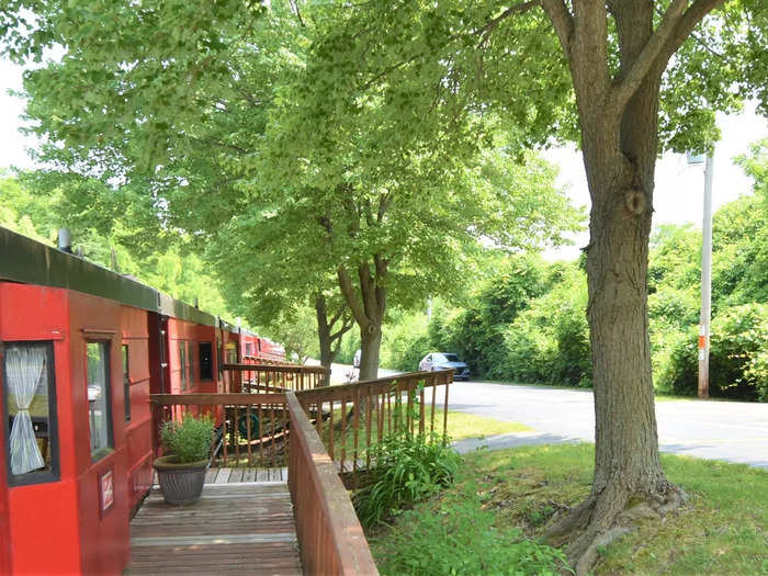 The Hanleys renovated the train cars and opened up Hanley’s End of the Line Caboose Motel in December 1984.