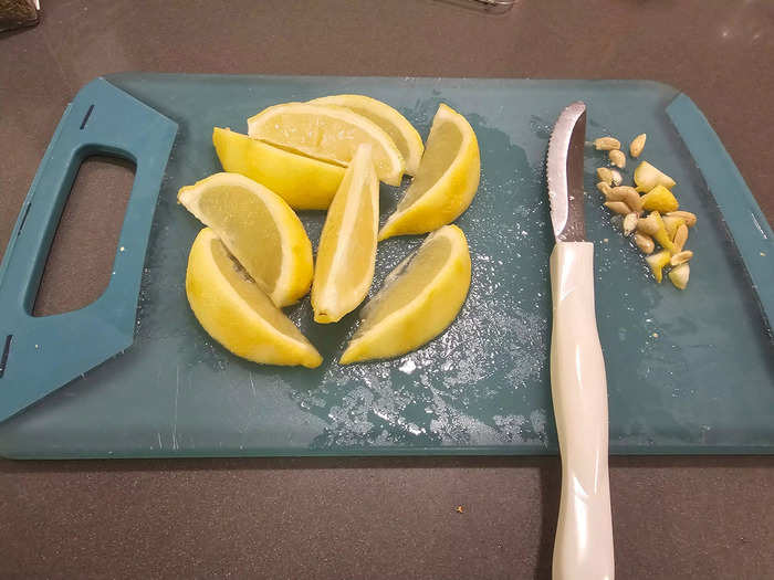 I used lemon wedges as the final garnish.