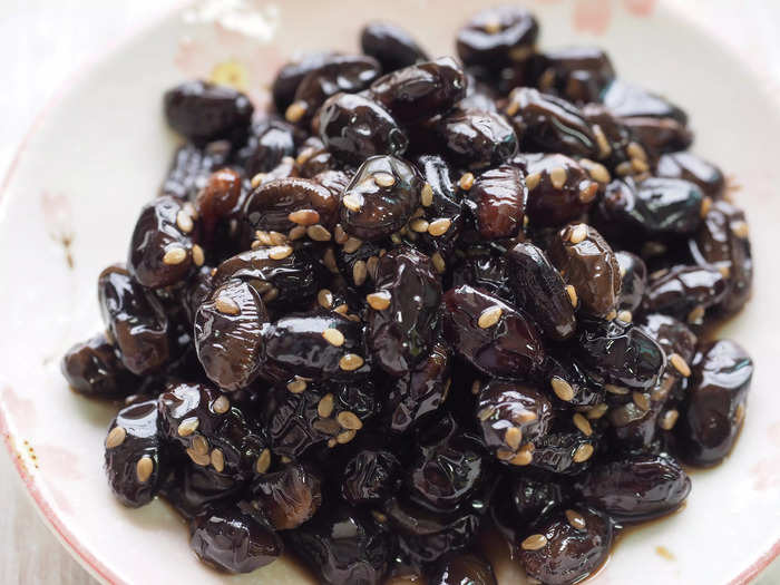 Black beans are a great plant-based protein for weight loss.