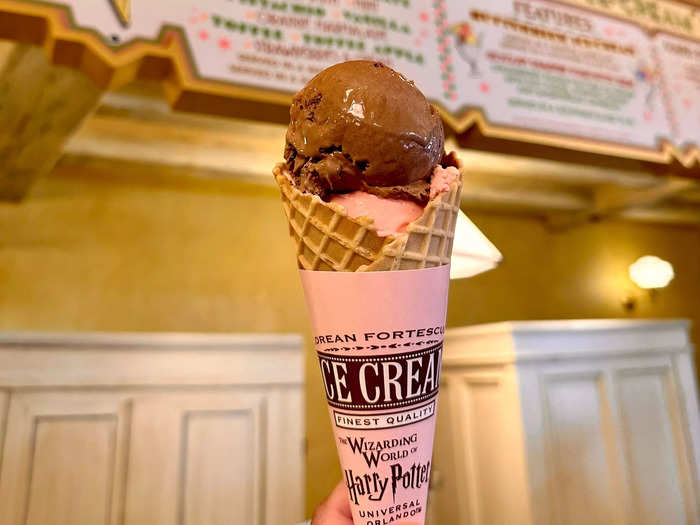 Florean Fortescue’s Ice-Cream Parlour is home to my favorite dessert in the park.