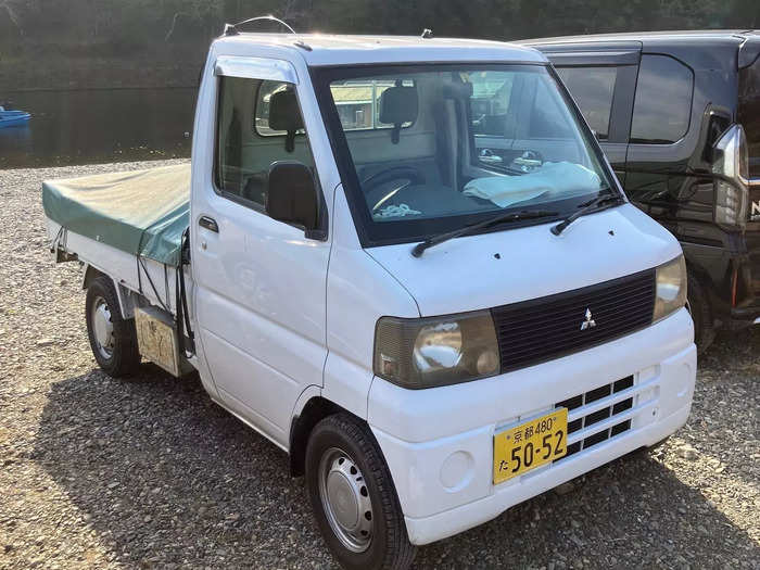 Mitsubishi Minicab truck