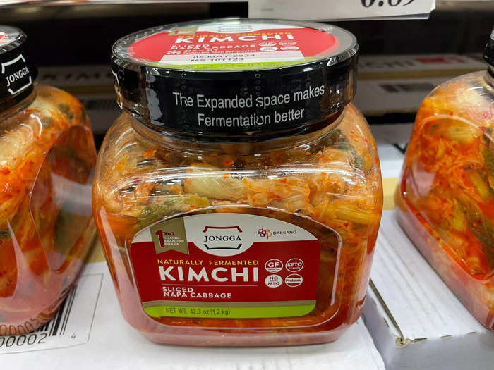 I fry the Jongga kimchi with rice.