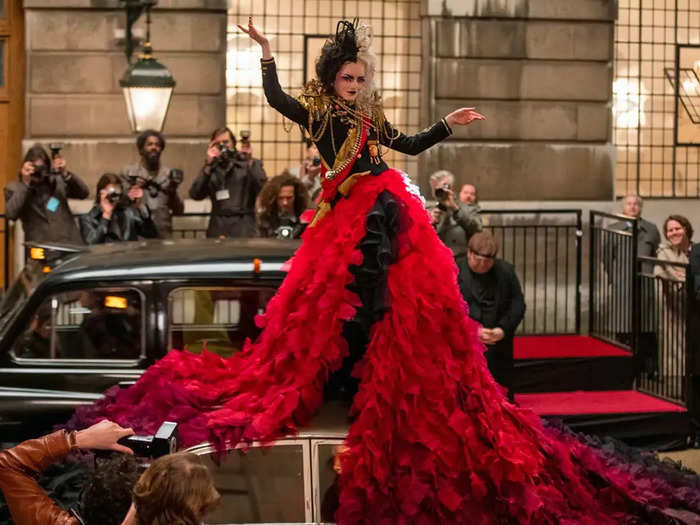 Over 5,000 petals were used to create the showstopping red dress in "Cruella" (2021).