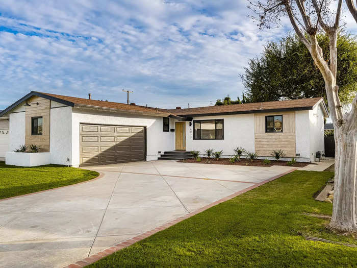 Most recently, the El Moussas flipped a 1,038-square-foot home in Westminster, California.