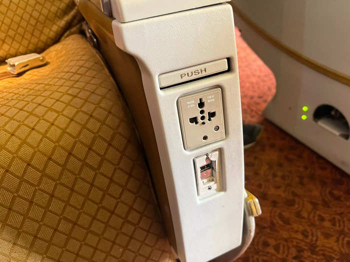 My first impression of the seat is that it was extremely dated and a key amenity — the power outlet — was broken.