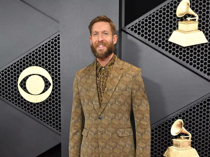 Calvin Harris wore a 1970s-inspired patterned suit that clashed with his top.