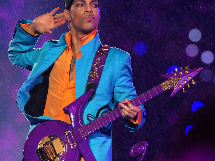 Prince showed how powerful bright colors can be onstage when he wore a turquoise suit paired with a tangerine dress shirt for his 2007 performance.