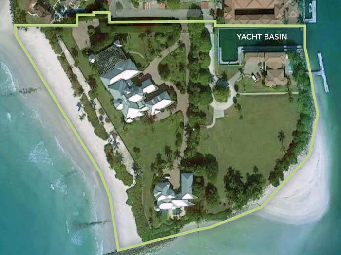 The current property for sale on a peninsula called Gordon Pointe includes three homes and a 231-foot private yacht basin.